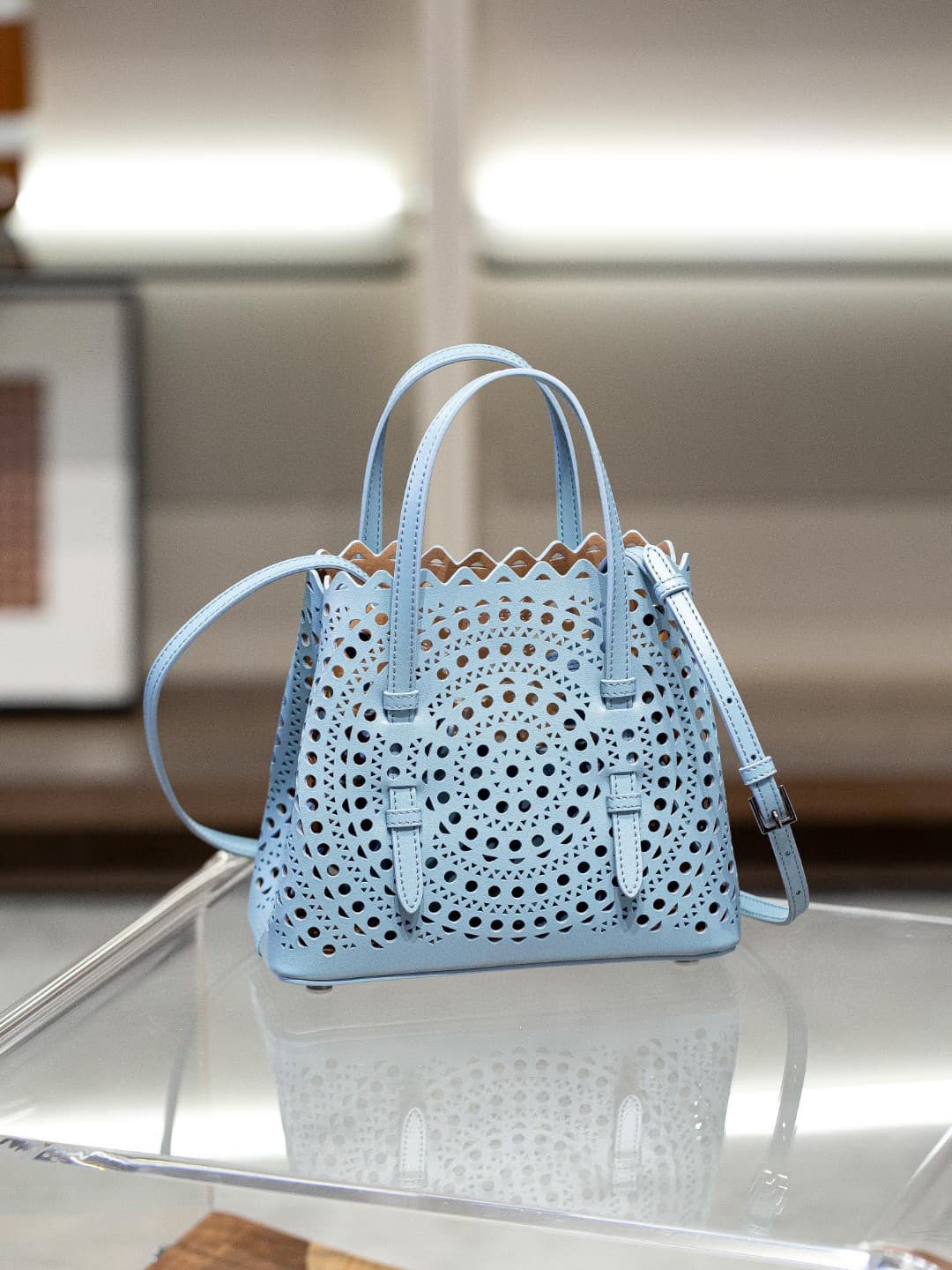 Cowhide hollow handbag — showcase 6